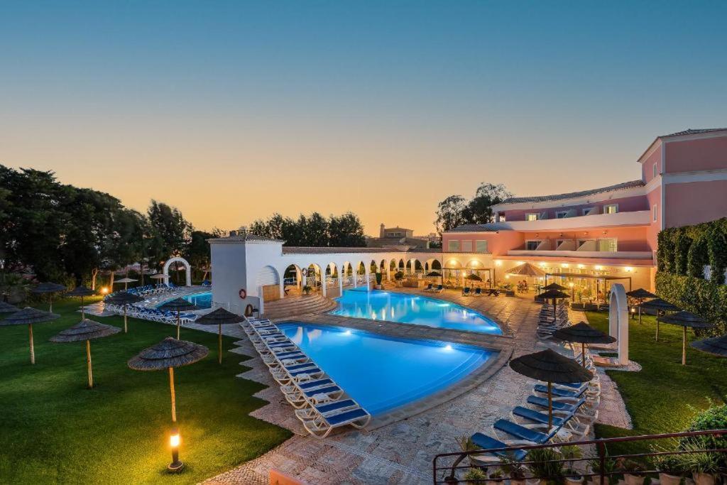 Praia Da Rocha, Vila Rosa, T1, Piscinas, Parqueamento E Internet By Ig Portimão Zewnętrze zdjęcie