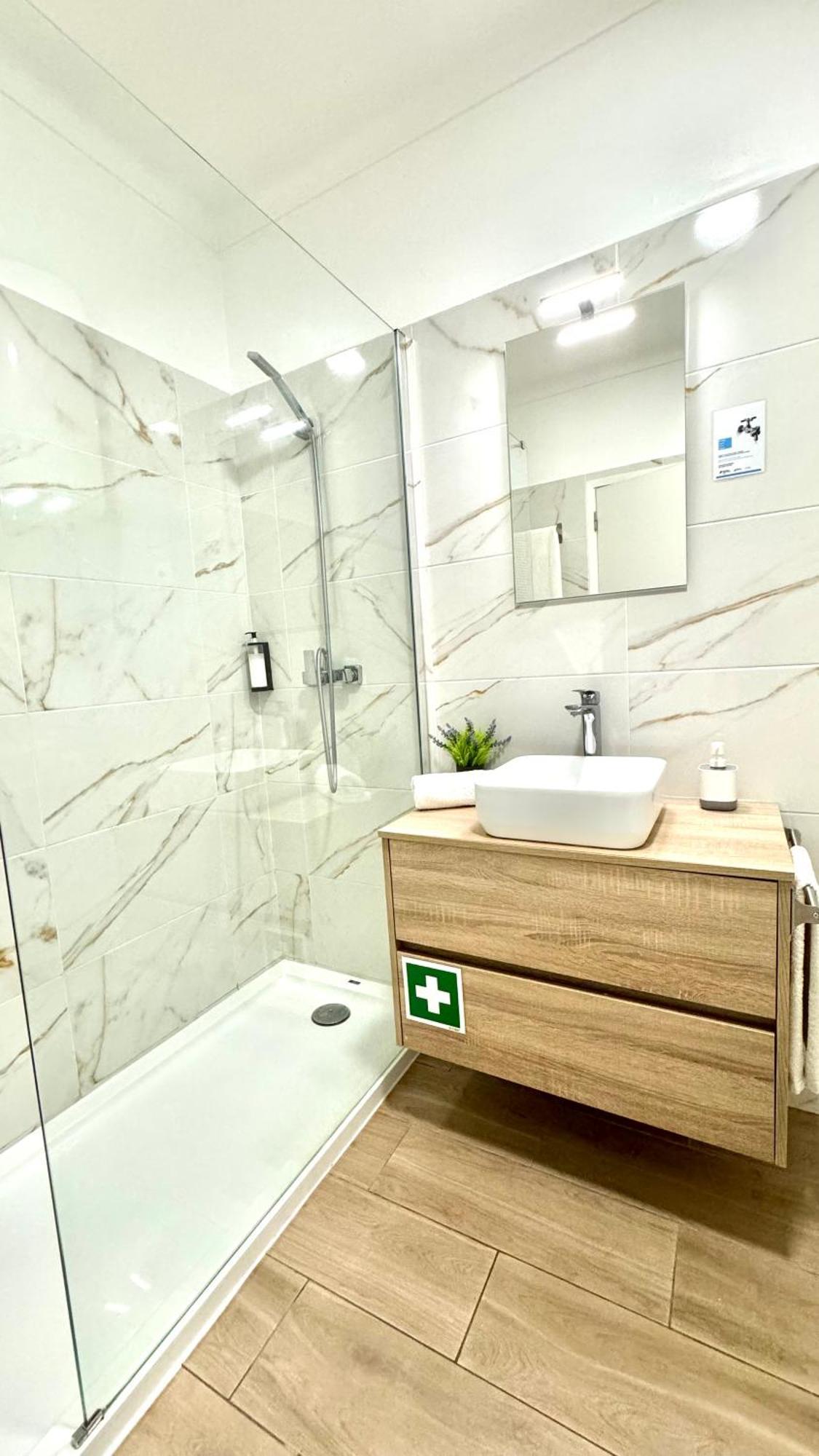 Praia Da Rocha, Vila Rosa, T1, Piscinas, Parqueamento E Internet By Ig Portimão Zewnętrze zdjęcie