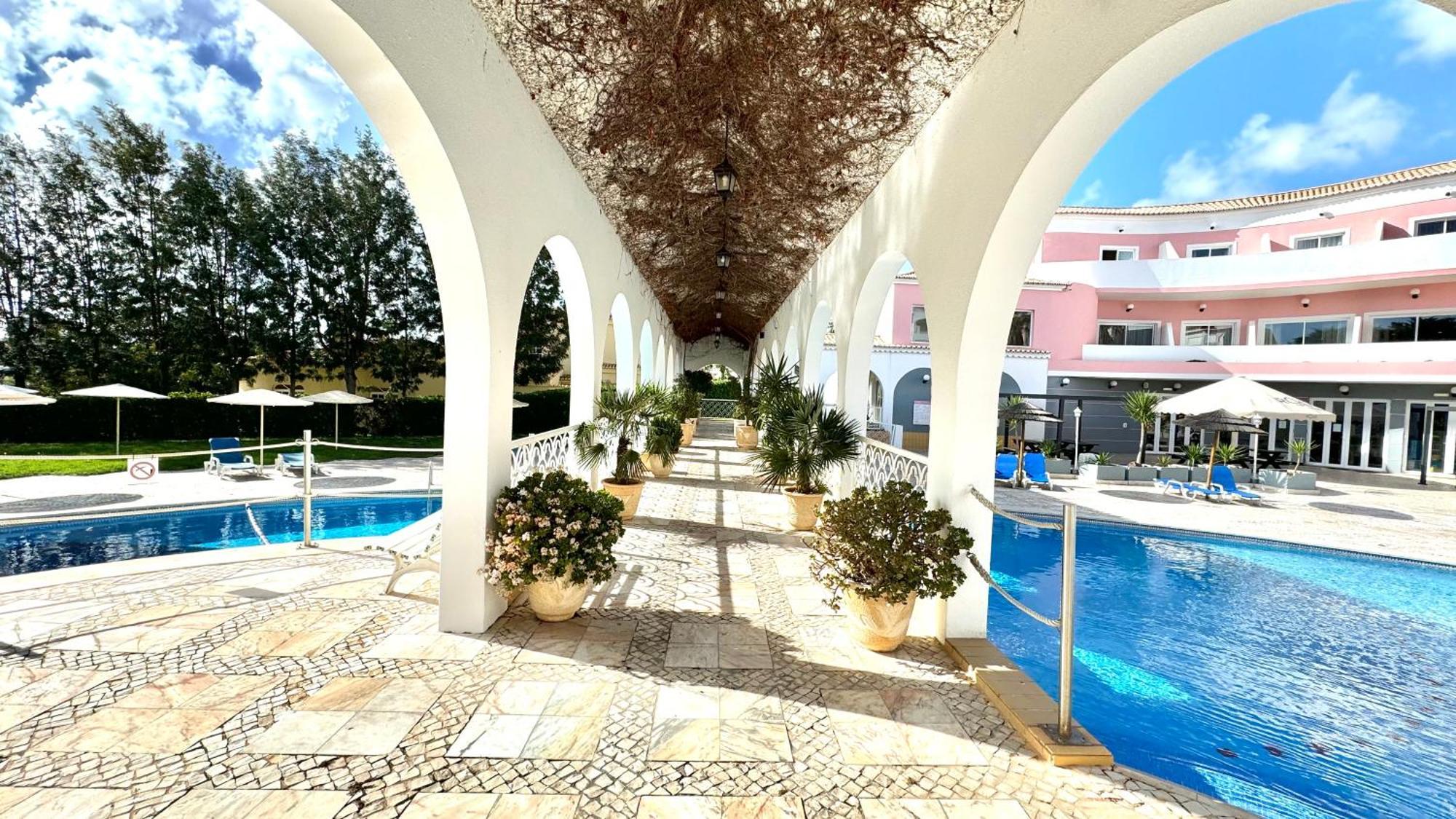 Praia Da Rocha, Vila Rosa, T1, Piscinas, Parqueamento E Internet By Ig Portimão Zewnętrze zdjęcie