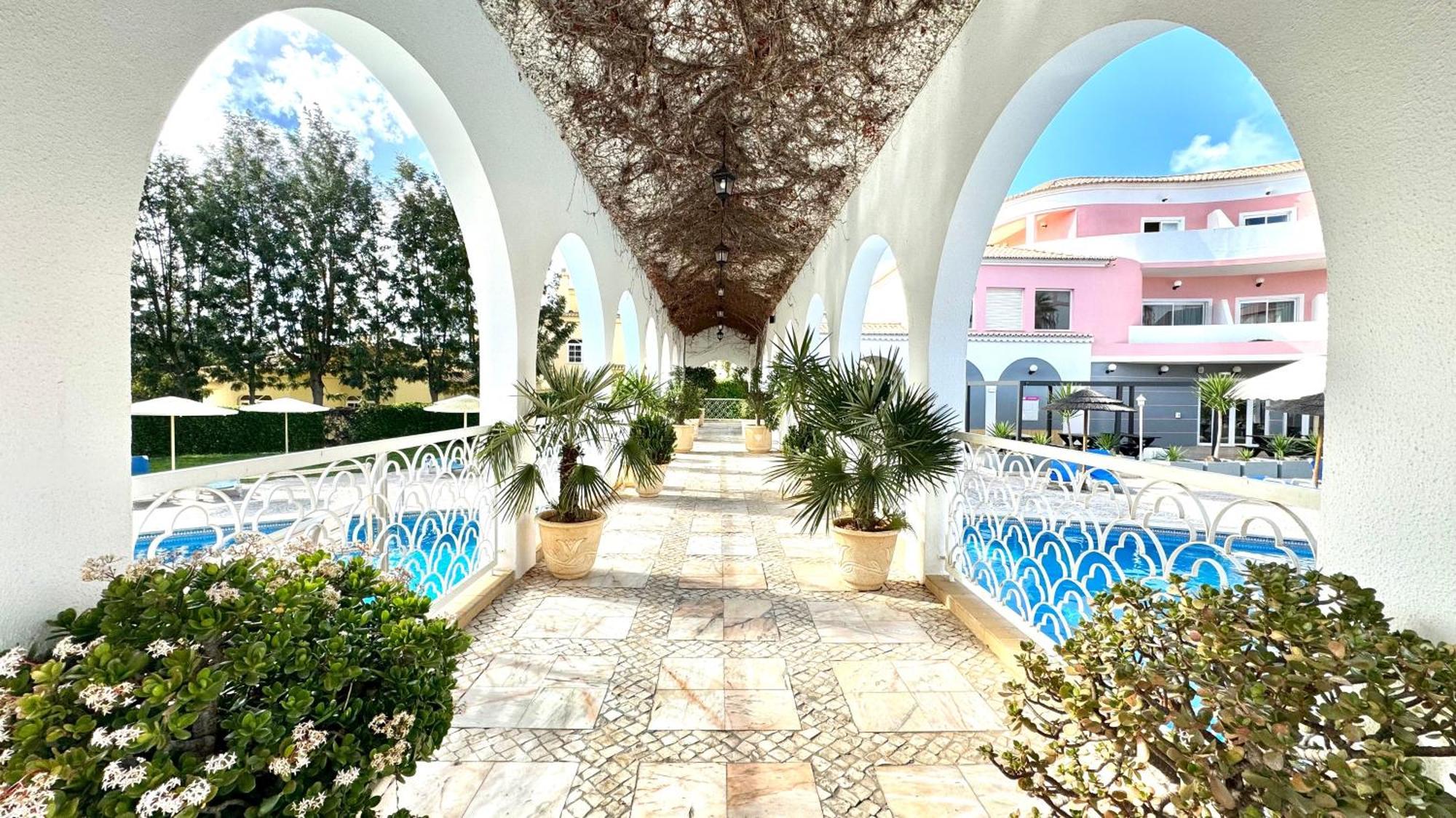 Praia Da Rocha, Vila Rosa, T1, Piscinas, Parqueamento E Internet By Ig Portimão Zewnętrze zdjęcie