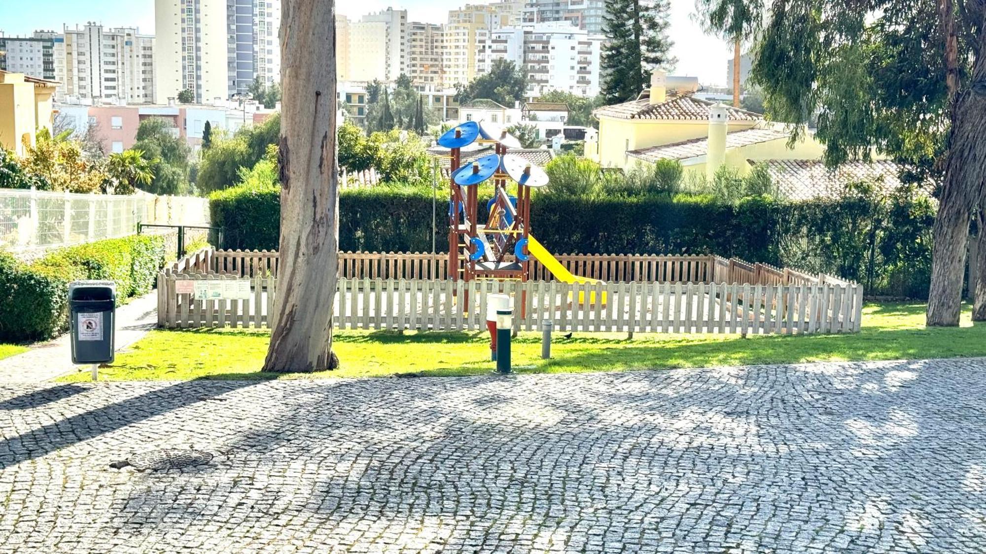Praia Da Rocha, Vila Rosa, T1, Piscinas, Parqueamento E Internet By Ig Portimão Zewnętrze zdjęcie
